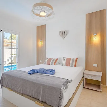 Mila Moon By Interhome