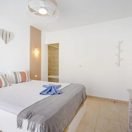 Mila Moon By Interhome * Callao Salvaje