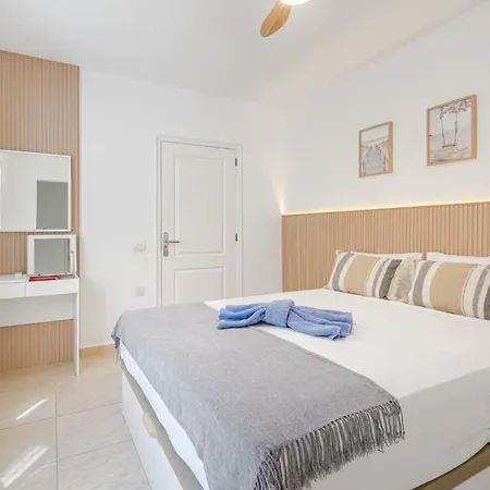 Mila Moon By Interhome * Callao Salvaje