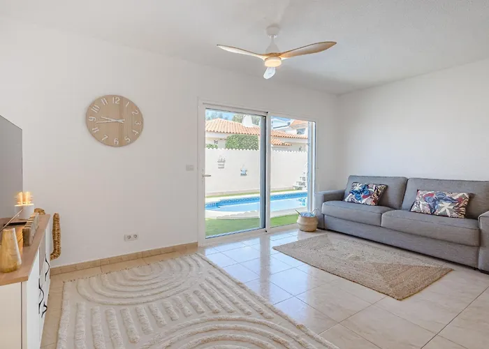 Mila Moon By Interhome カジャオ・サルバヘ